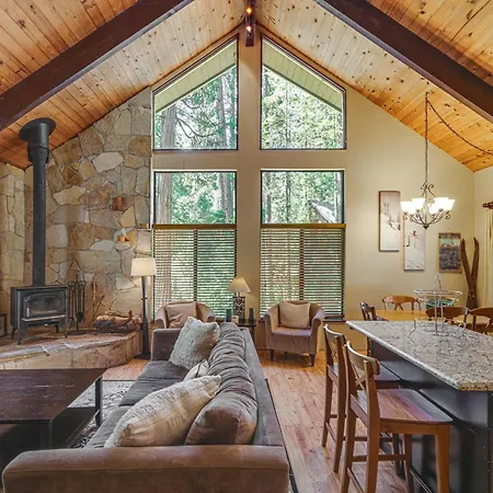 Peaceful Blue Lake Springs Cabin With Deck, Fire Pit